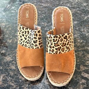 TOMS Women's Leopard and Tan Espadrille Monica mules Slides 9.5